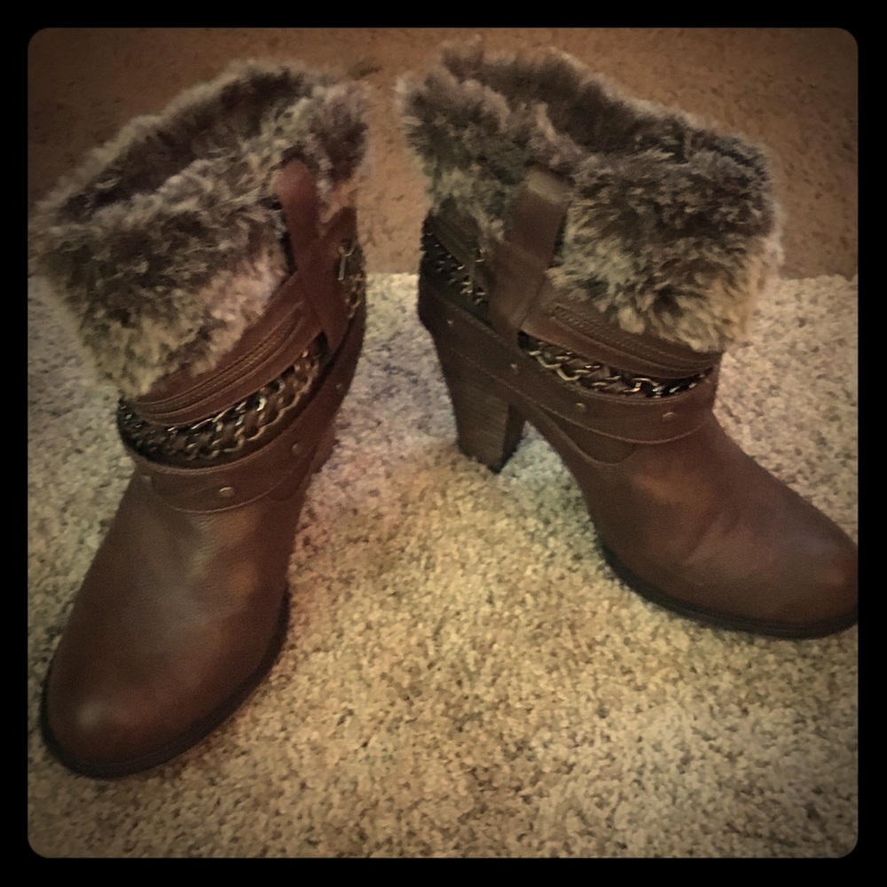 Not Rated brand fur lined brown ankle boots size 9